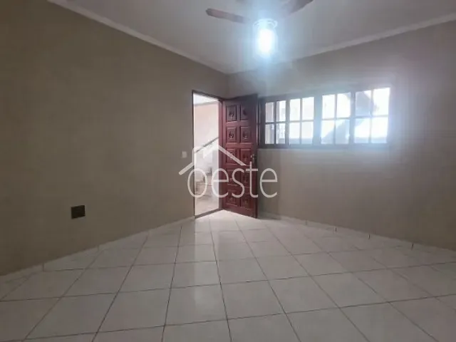 Casa com 125m² 3 quartos e 2 banheiros, para alugar, no bairro Jardim das Laranjeiras em Santa Bárbara D'Oeste