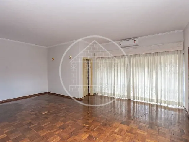 Casa com 500m² 2 quartos e 3 banheiros, à venda ou para alugar, no bairro Brooklin Paulista em São Paulo