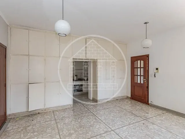 Casa com 500m² 2 quartos e 3 banheiros, à venda ou para alugar, no bairro Brooklin Paulista em São Paulo