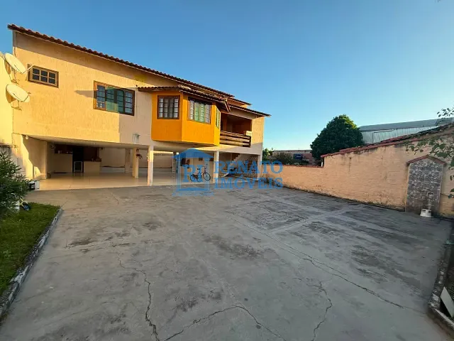 Casa 3 quartos e 3 banheiros, para alugar, no bairro Itapeba em Maricá