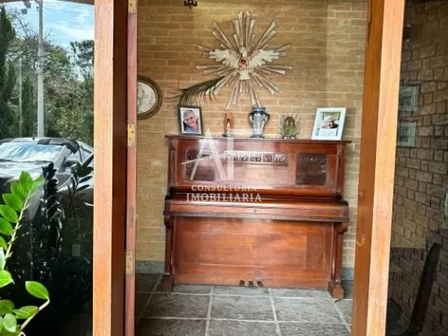 Casa com 800m², à venda, no bairro Nossa Senhora do Perpétuo Socorro em Pindamonhangaba