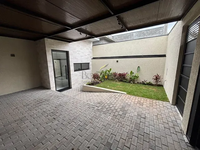 Casa com 250m² 3 quartos e 2 banheiros, à venda, no bairro Residencial Jardim Ipê em Piracaia