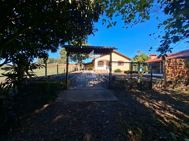 Casa 2 quartos e 2 banheiros, à venda, no bairro Medianeira em Arroio do Meio