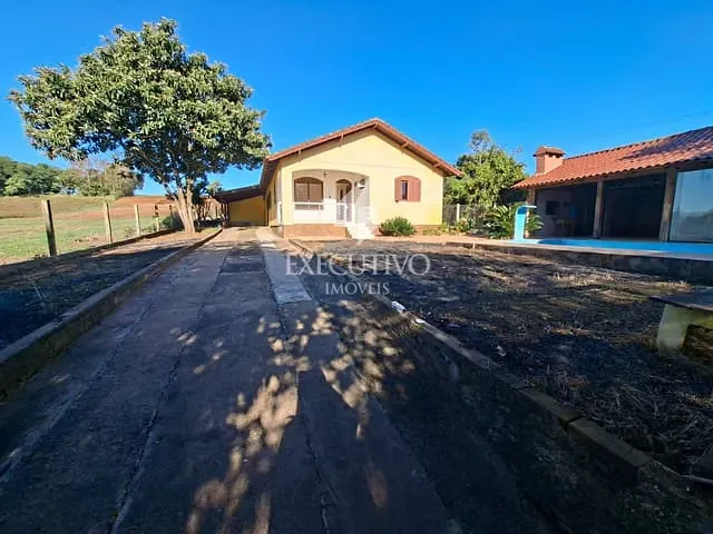 Casa 2 quartos e 2 banheiros, à venda, no bairro Medianeira em Arroio do Meio