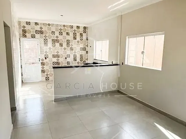 Casa com 300m² 3 quartos e 2 banheiros, à venda, no bairro Jardim Maria Regina em Jardinópolis