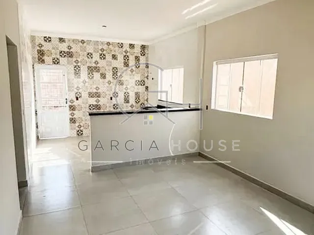 Casa com 300m² 3 quartos e 2 banheiros, à venda, no bairro Jardim Maria Regina em Jardinópolis