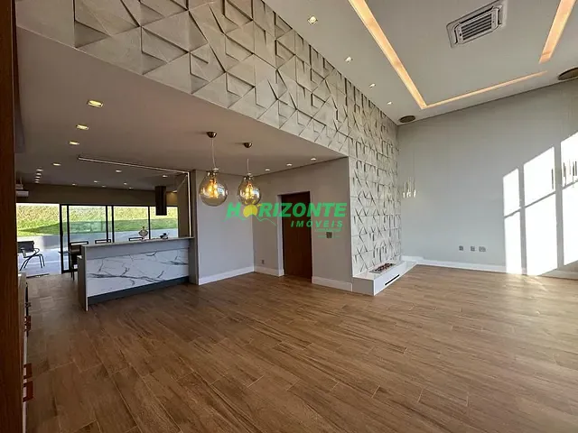 Casa com 600m² 4 quartos e 6 banheiros, à venda, no bairro Condomínio Residencial Colinas do Paratehy em São José dos Campos