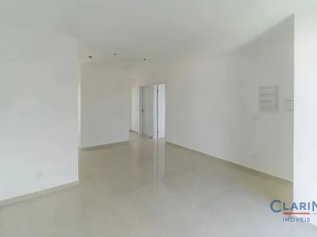 Casa 3 quartos e 3 banheiros, à venda, no bairro ITAQUI em Campo Largo