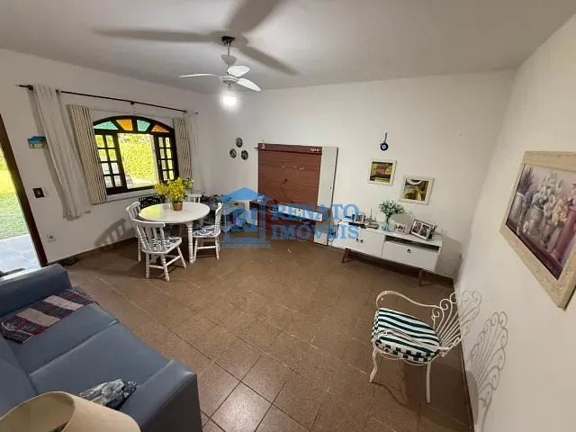 Casa 3 quartos e 2 banheiros, para alugar, no bairro Bananal (Ponta Negra) em Maricá