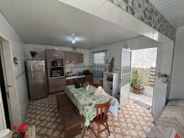 Casa 3 quartos e 1 banheiro, à venda, no bairro Três Vendas em Pelotas