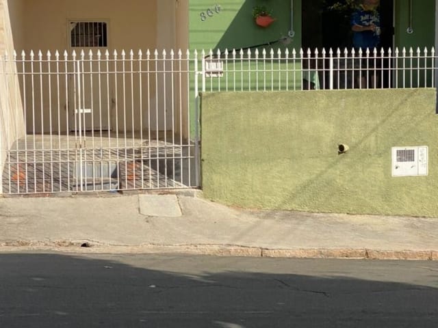 Casa com 250m² 3 quartos e 2 banheiros, à venda, no bairro São Lázaro em São João da Boa Vista