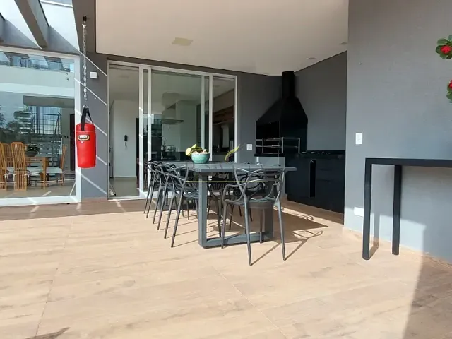 Casa 4 quartos e 5 banheiros, à venda, no bairro Tanque em Atibaia