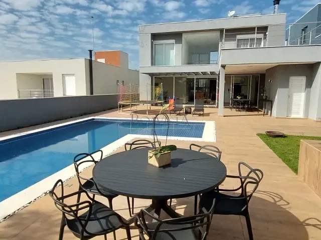 Casa 4 quartos e 5 banheiros, à venda, no bairro Tanque em Atibaia