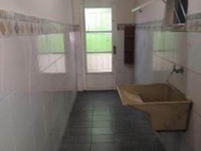 Foto do Casa - Casa com 3 dormitórios para alugar, 180 m² por R$ 1.500,00/mês - Jardim Pararangaba - São José dos Campos/SP | INDEPENDENCE NEGOCIOS IMOBILIARIOS LTDA