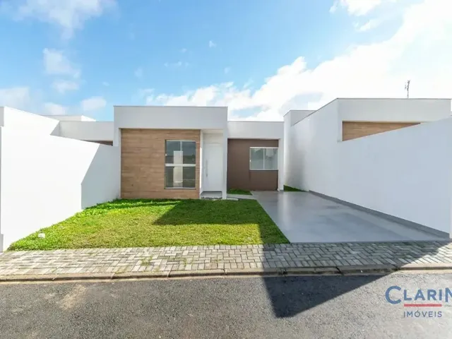 Casa 3 quartos e 3 banheiros, à venda, no bairro ITAQUI em Campo Largo