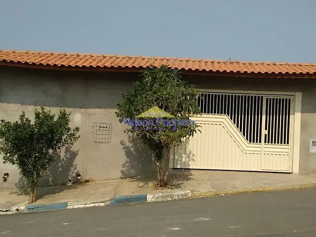 Casa com 250m² 3 quartos e 2 banheiros, à venda, no bairro Vila Nova em Mombuca