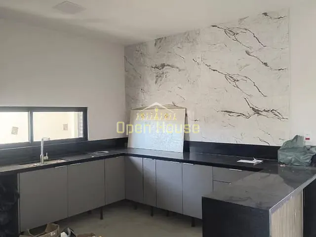 Casa 4 quartos e 2 banheiros, à venda, no bairro Casa de Pedra em Volta Redonda