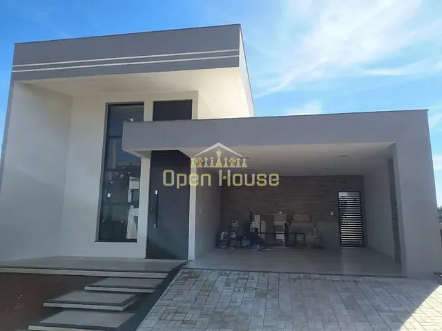 Casa 4 quartos e 2 banheiros, à venda, no bairro Casa de Pedra em Volta Redonda