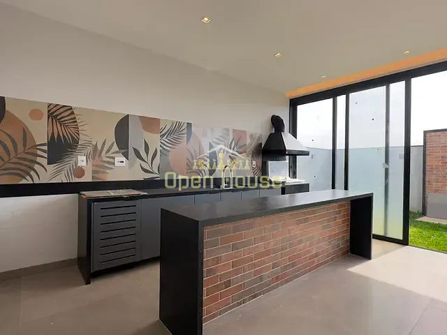 Casa 4 quartos e 2 banheiros, à venda, no bairro Casa de Pedra em Volta Redonda