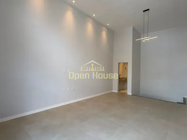 Casa 4 quartos e 2 banheiros, à venda, no bairro Casa de Pedra em Volta Redonda