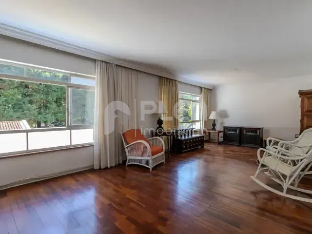 Casa 3 quartos e 4 banheiros, à venda, no bairro Chácara Monte Alegre em São Paulo