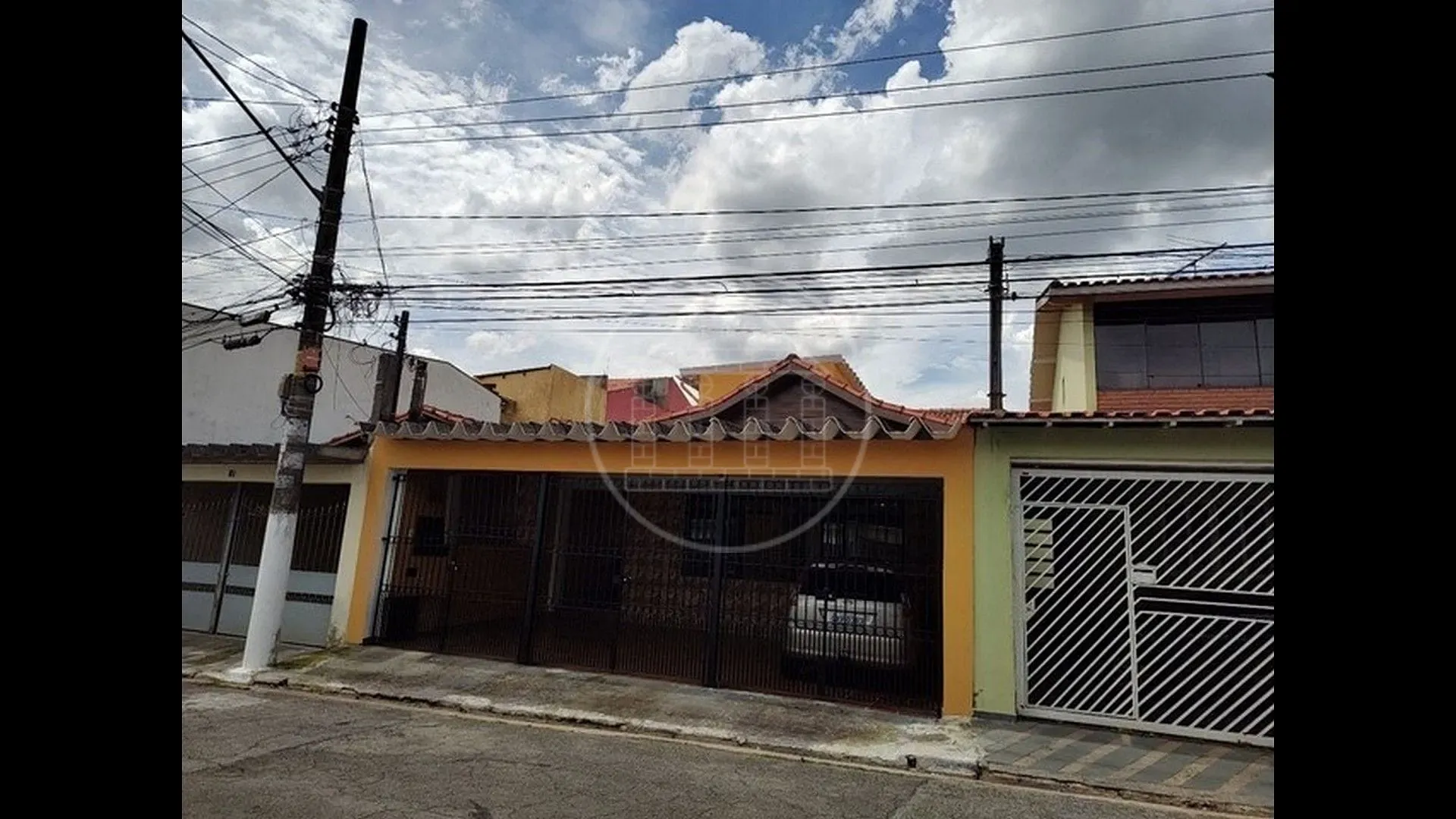 Casa, 4 quartos, 210 m² - Foto 1
