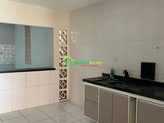 Casa com 124m² 2 quartos e 1 banheiro, para alugar, no bairro Colorado em Teresina