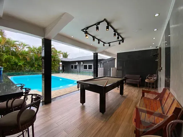 Casa com 728m² 5 quartos e 1 banheiro, à venda, no bairro Flórida em Praia Grande