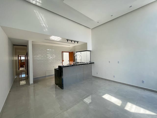 Casa 3 quartos e 3 banheiros, à venda, no bairro Jardim Atlântico Central (Itaipuaçu) em Maricá