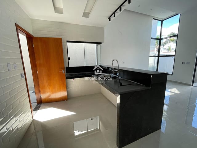 Casa 3 quartos e 3 banheiros, à venda, no bairro Jardim Atlântico Central (Itaipuaçu) em Maricá