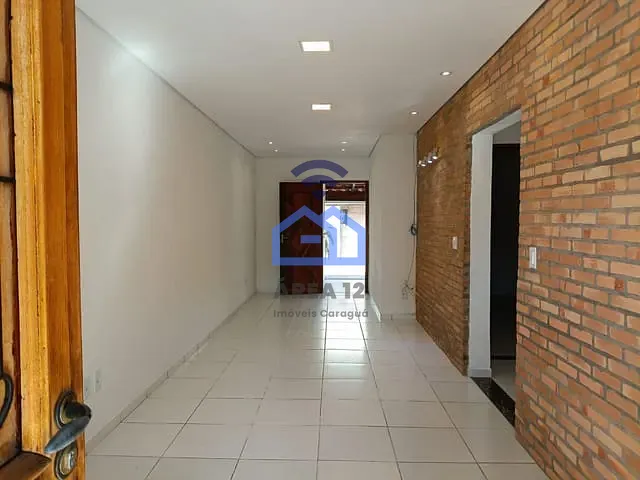 Casa com 250m² 3 quartos e 3 banheiros, à venda, no bairro Martim de Sá em Caraguatatuba