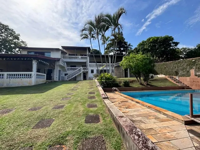Casa com 1000m² 5 quartos e 6 banheiros, à venda, no bairro Loteamento Parque Novo Horizonte em Piracaia