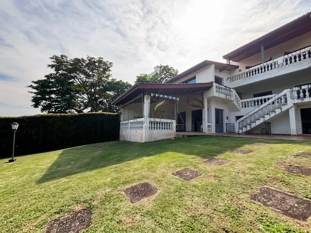 Casa com 1000m² 5 quartos e 6 banheiros, à venda, no bairro Loteamento Parque Novo Horizonte em Piracaia