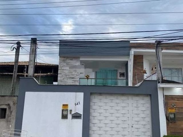 Casa com 200m² 4 quartos e 3 banheiros, à venda, no bairro Parque Julião Nogueira em Campos dos Goytacazes