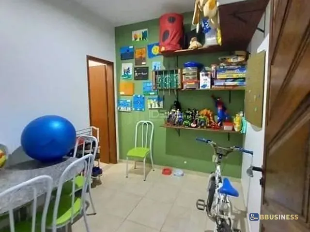 Casa com 200m² 4 quartos e 3 banheiros, à venda, no bairro Parque Julião Nogueira em Campos dos Goytacazes