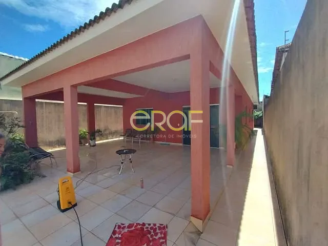 Casa com 300m² 3 quartos e 2 banheiros, à venda, no bairro Parque Vila Verde em Formosa