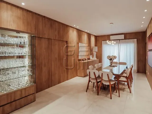 Casa com 620m² 4 quartos e 6 banheiros, à venda, no bairro Esperança em Londrina