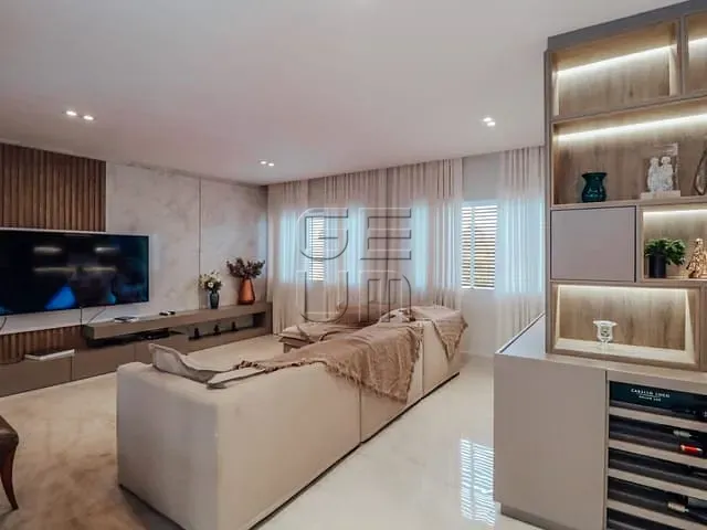 Casa com 620m² 4 quartos e 6 banheiros, à venda, no bairro Esperança em Londrina
