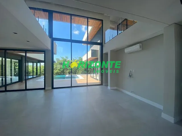Casa com 956m² 5 quartos e 6 banheiros, à venda, no bairro urbanova em São José dos Campos
