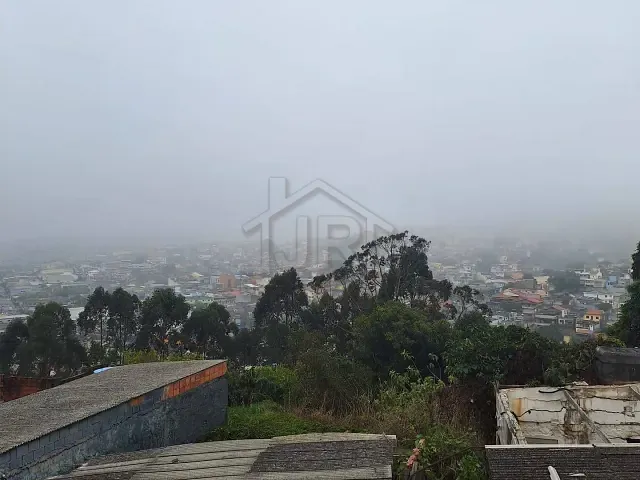 Casa com 215m² 3 quartos e 1 banheiro, à venda, no bairro Vila Magini em Mauá
