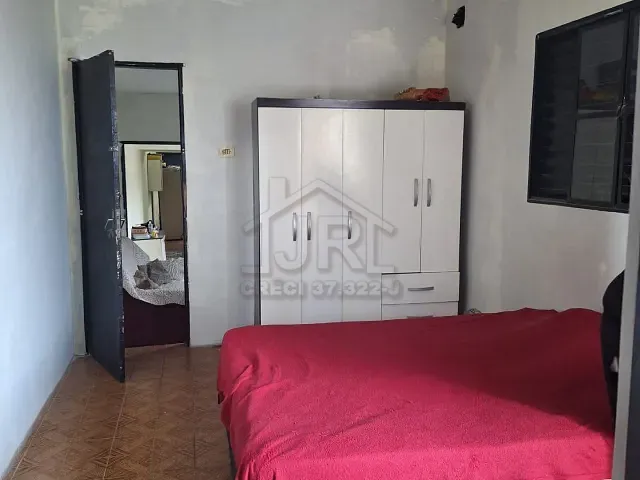 Casa com 215m² 3 quartos e 1 banheiro, à venda, no bairro Vila Magini em Mauá