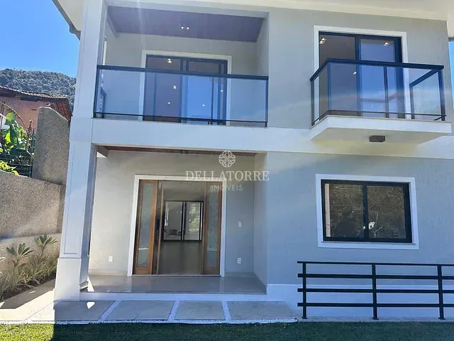 Casa com 327m² 4 quartos e 5 banheiros, à venda, no bairro Carlos Guinle em Teresópolis