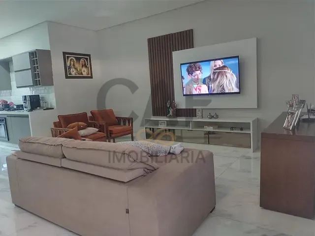Casa com 254m² 4 quartos e 5 banheiros, à venda, no bairro Mauá II em Jaguariúna