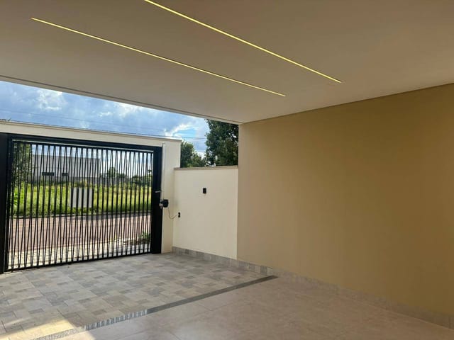 Casa com 250m² 3 quartos e 1 banheiro, à venda, no bairro Aquarela das Artes em Sinop