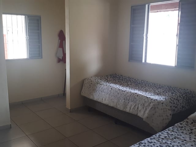 Casa com 150m² 1 quarto e 1 banheiro, à venda, no bairro Residencial Campos Maia em Pindamonhangaba