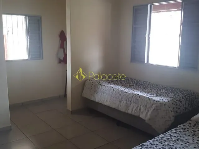 Casa com 150m² 1 quarto e 1 banheiro, à venda, no bairro Residencial Campos Maia em Pindamonhangaba