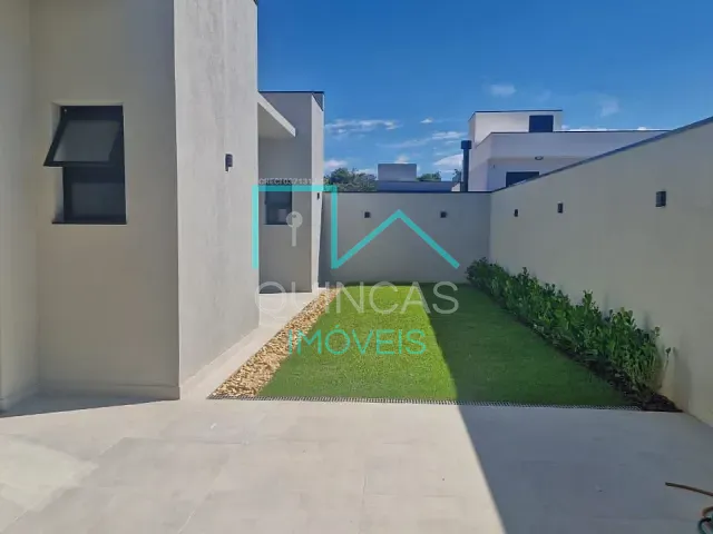 Casa com 300m² 3 quartos e 5 banheiros, à venda, no bairro Medeiros em Jundiaí