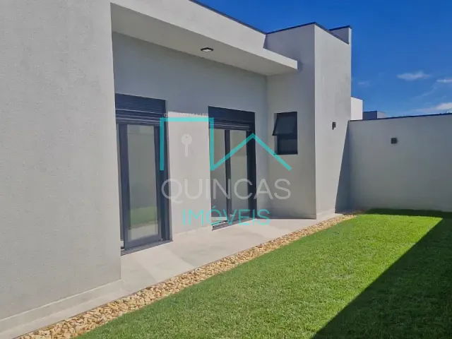 Casa com 300m² 3 quartos e 5 banheiros, à venda, no bairro Medeiros em Jundiaí