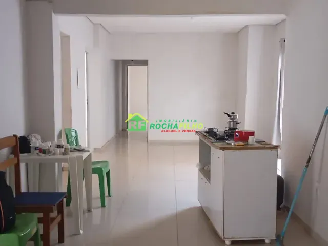 Casa com 300m² 3 quartos e 4 banheiros, à venda ou para alugar, no bairro Tabuleta em Teresina