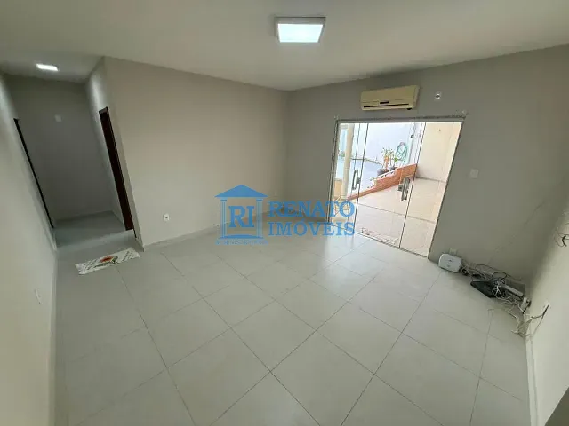 Casa com 180m² 2 quartos e 2 banheiros, à venda ou para alugar, no bairro Araçatiba em Maricá